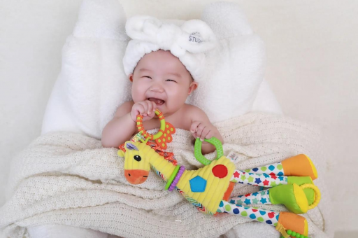 霸州宝宝为什么会吐奶 霸州宝宝为什么会吐奶